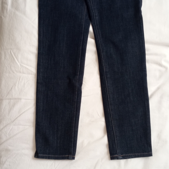 DONATED! UNIQLO High Rise Skinny Jeans, Size 24 - Picture 5 of 8